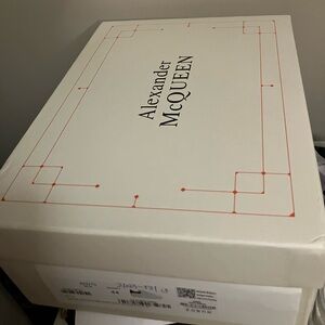 Alexander Mcqueen Graffiti’s